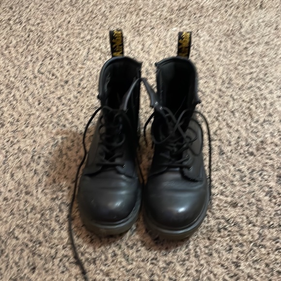 Doc Martens Dr. Martens Black Junior 1460 Softy T Leather Lace Up Boots Size 3 - Picture 2 of 5